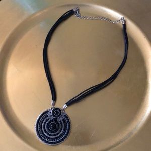 ✔️Black crystal & cabochon/metal pendant on triple faux leather cords, necklace